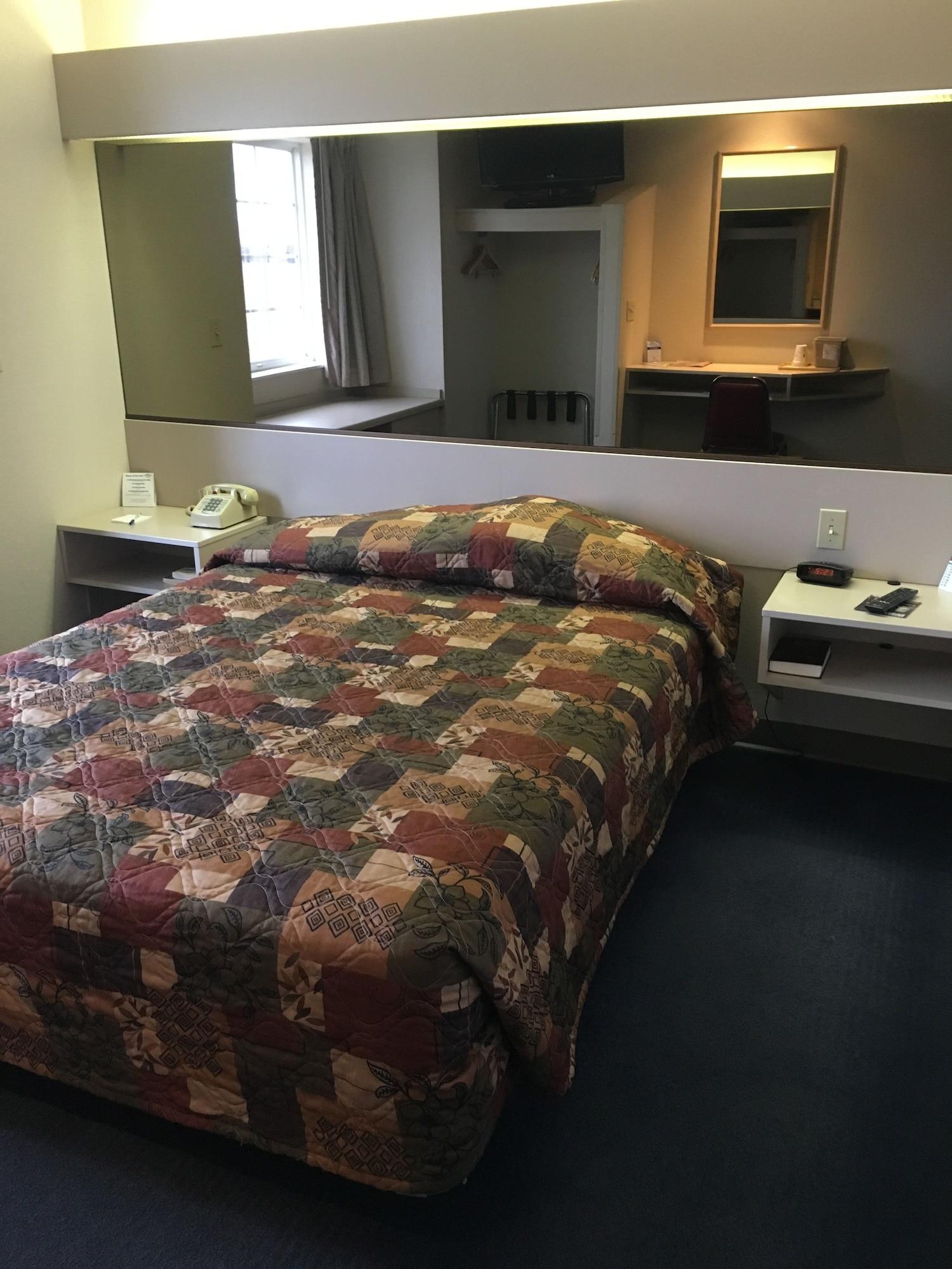 Microtel Inn By Wyndham Σαμπέιν Εξωτερικό φωτογραφία
